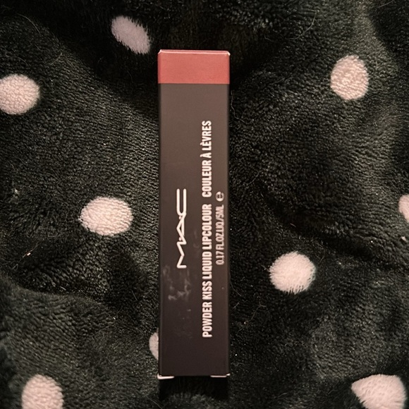 MAC Powder Kiss Liquid Lipcolour-Over The Taupe - Picture 3 of 5